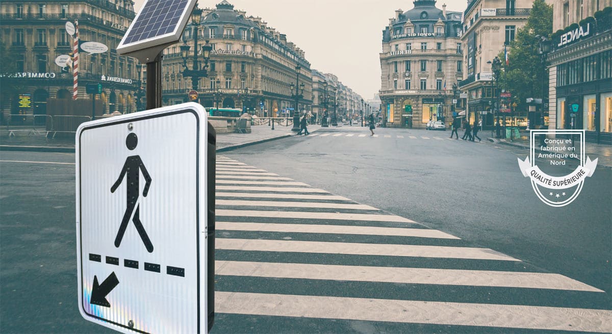 Panneau de signalisation à DEL pour passage piéton et écoliers P-270 - Signalisation routière zone scolaire - Trafic Innovation