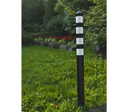 3.5 inch steel bollard with reflective sheeting - Bollards and sign posts - Traffic Innovation