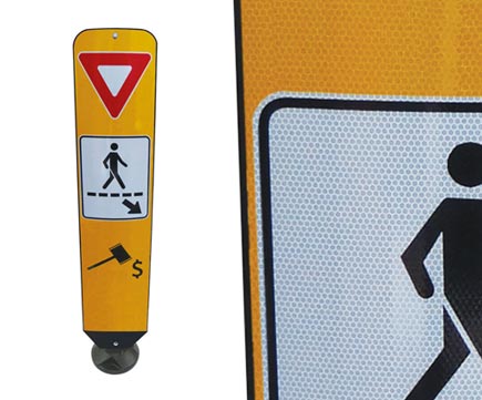 Zoneguard flexible traffic sign panel - DEFLEX Bollards and delineators - Traffic Innovation