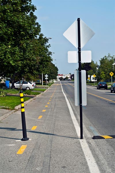 Poteaux de signalisation ronds - Bollards et poteaux de signalisation - Trafic innovation