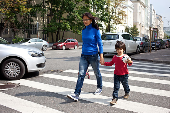 Pedestrian crossing safety - Traffic Innovation